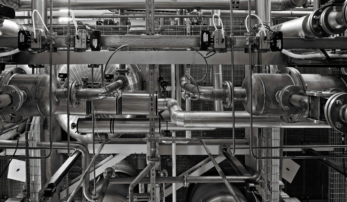 Network of industrial pipes